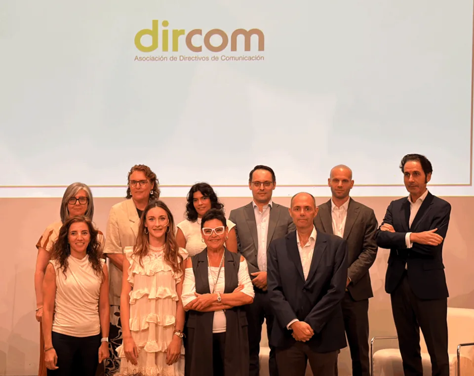 Dircom CVM reúne a directores generales y periodistas especializados para abordar el reto de comunicar los centros de datos