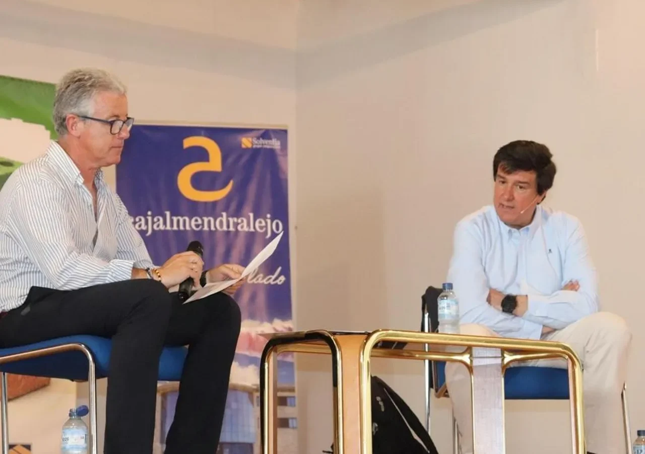 Ismael Clemente: «Si empezamos […] en septiembre, en dos años y medios estará en marcha el centro de datos de Navalmoral»